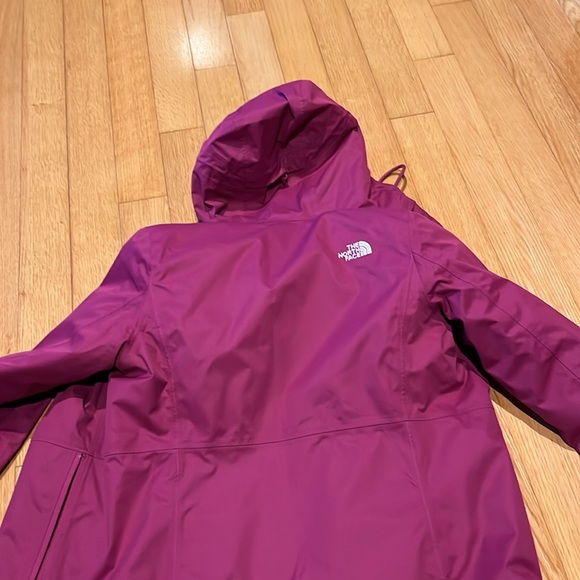 Fuchsia North Face jacket - Picture 7 of 7